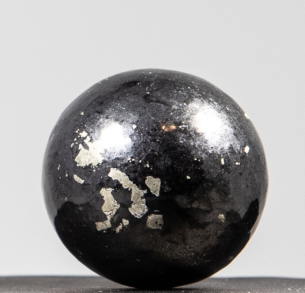 200 Shungite Sphere 53 g 1.5x4.5in