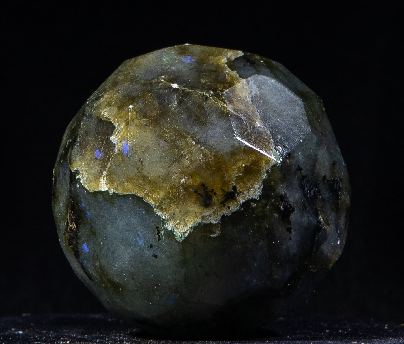 228 Labradorite Sphere  165 g 2x6.5in