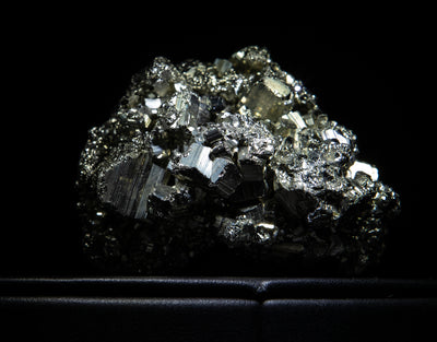 250 Pyrite 143 g 2.5x2.25in